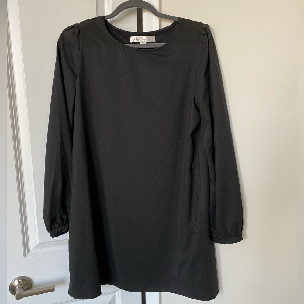 Black long-sleeved mini shift dress